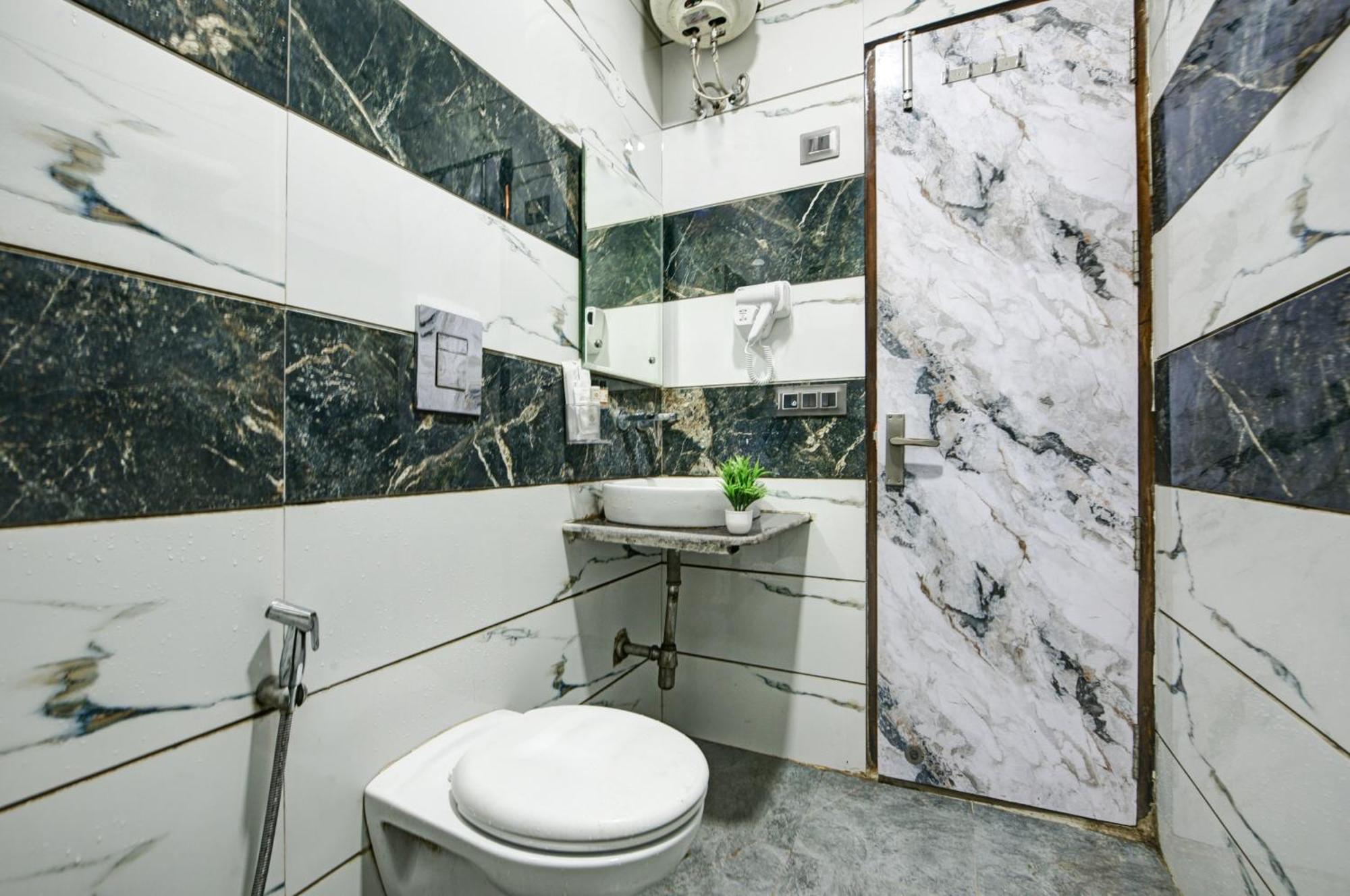 New Frontier - 2 Mins From Old Delhi Railway Station & Chandni Chowk Εξωτερικό φωτογραφία